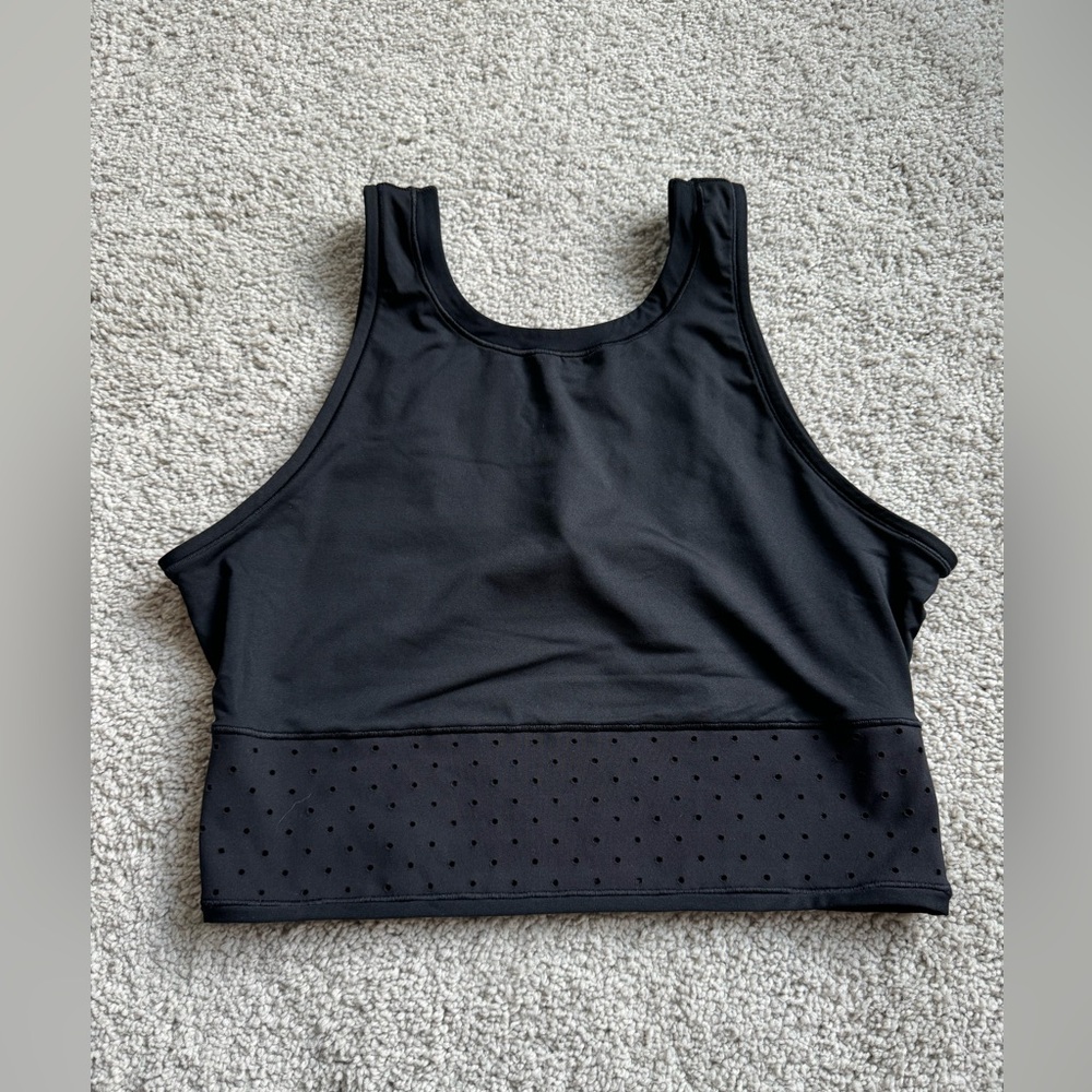 Lululemon crop tank Size 4 black